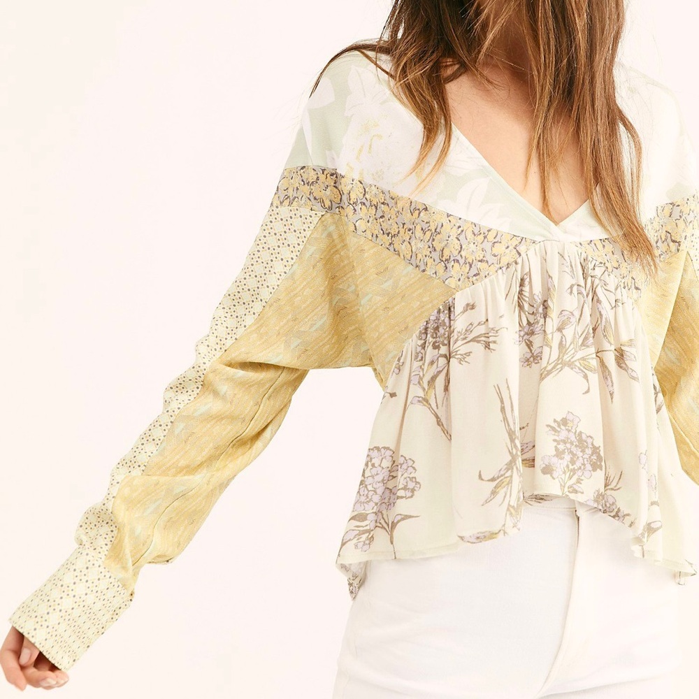 FREE PEOPLE | Aloha State of Mind Blouse V-Neck Women’s Size Medium